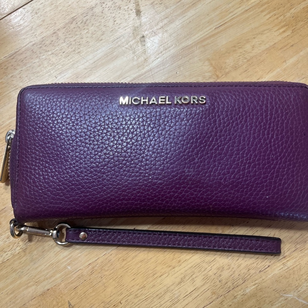 Michael Kors Wristlet
